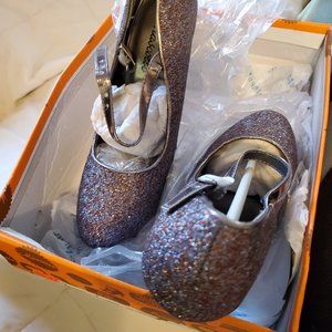 Worn Mascotte Penelope-01 Pewter plat heel 7m